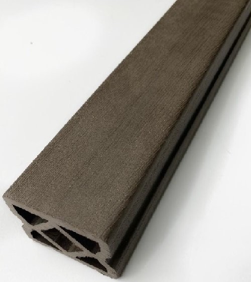 Перила верхние и нижние 66x55x4000 из дерева и пластика купить в Анапе